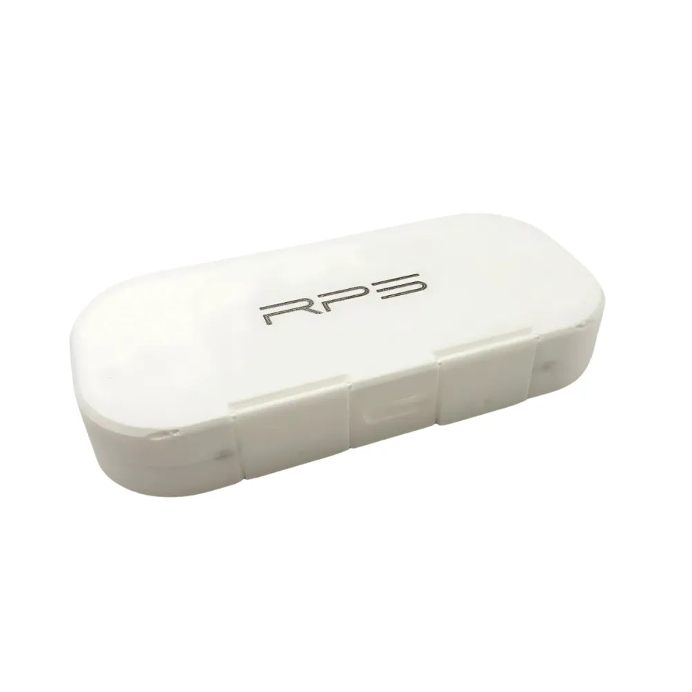 Étui de protection Retroid Pocket 5 - boîtier RP5 blanc avec logo RP3, conçue pour la protection et le rangement.