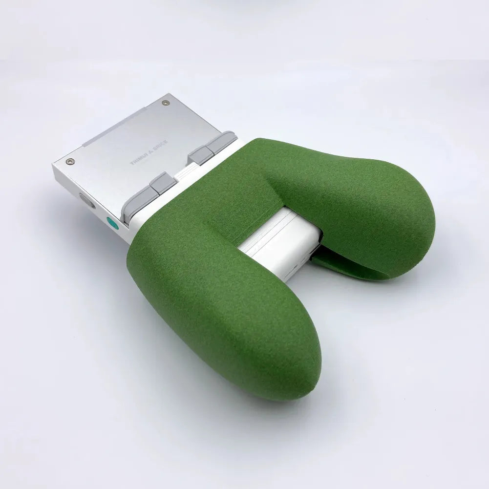 Grip Trimui Brick avec mousse ergonomique et revêtement anti-glisse, design pour des sessions confortables.