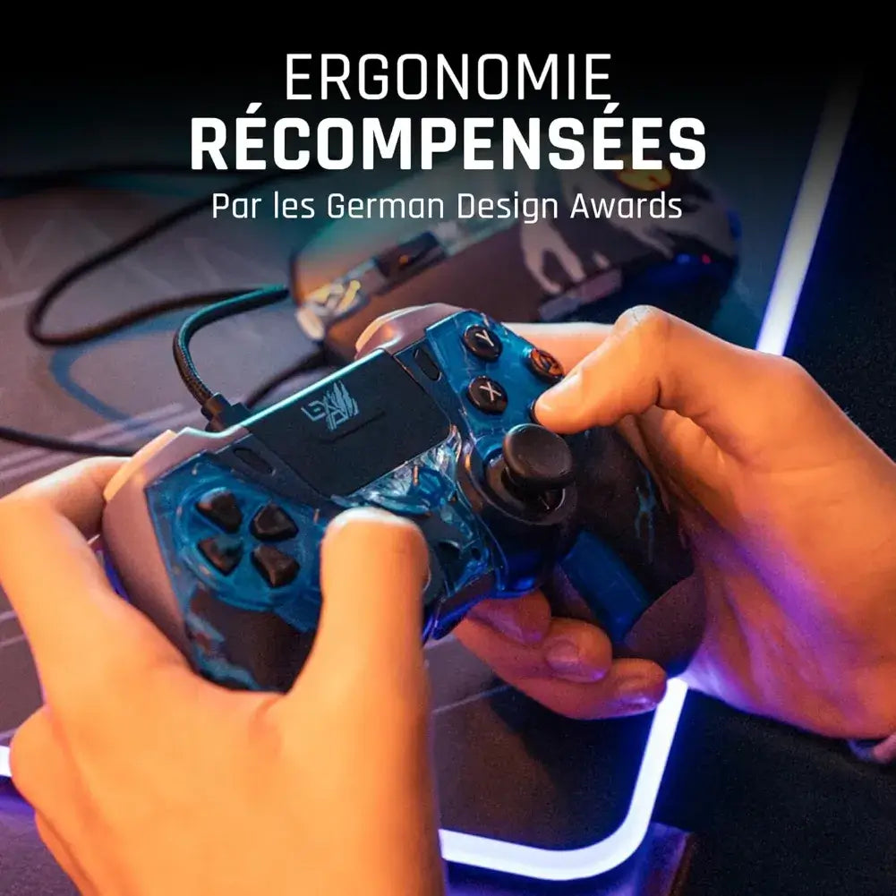 Sculpture 3D de Madara sur manette avec fond lumineux