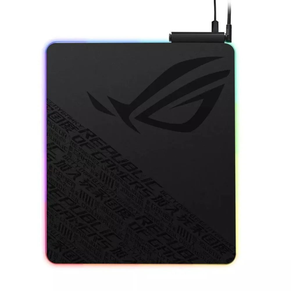 ROG Balteus Qi tapis de souris gaming RGB, surface micro-texturée et recharge Qi intégrée.