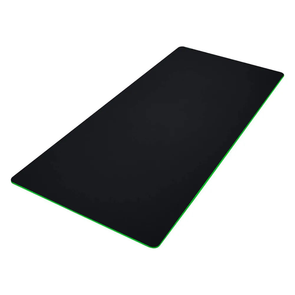 Razer Gigantus V2 3XL mouse pad in black with green edges, designed for gamer precision and comfort.