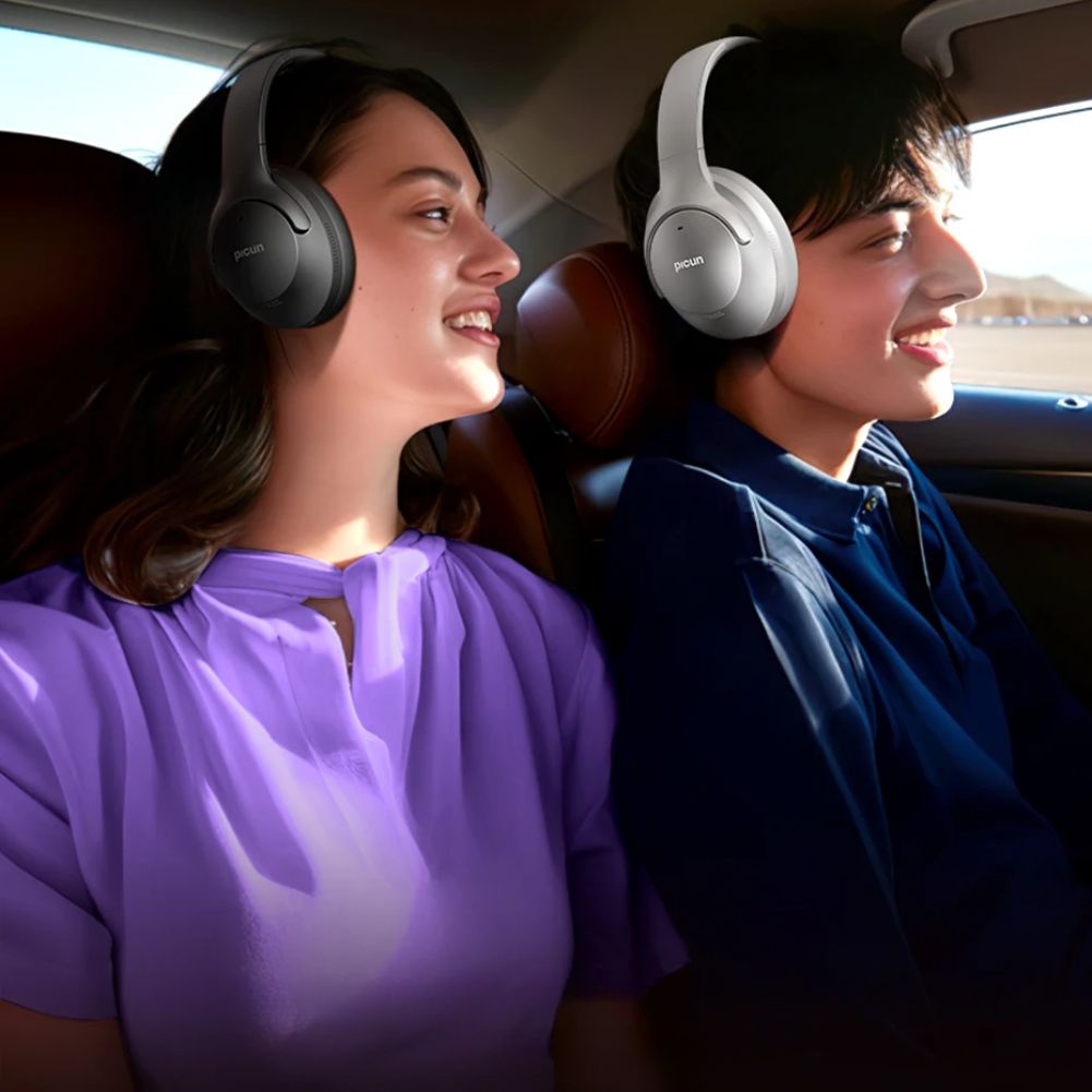 Casque gamer Picun en situation dans une voiture