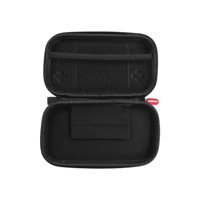 Im Alltag — Anbernic RG 477M Tasche - Stylischer Gamer-Schutz