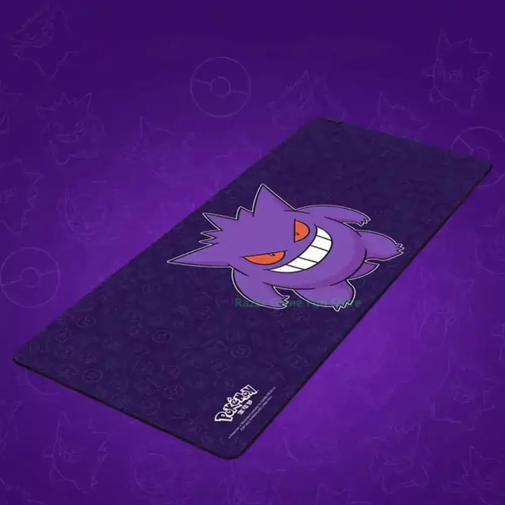 Tapis de souris XXL Razer Gengar avec design Pokémon sur fond violet, idéal pour les gamers.