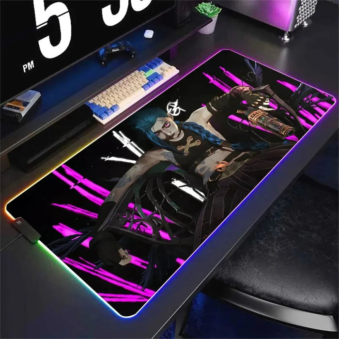 Drei Interpretationen der Figur — XXL RGB Mauspad Jinx – Arcane-Style