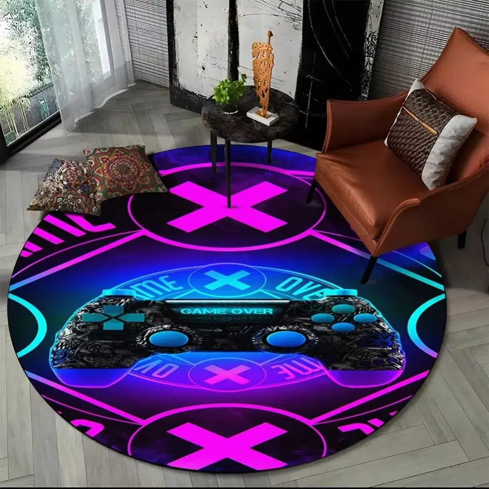 Tapis de sol gamer rond sous une chaise gaming dans un salon